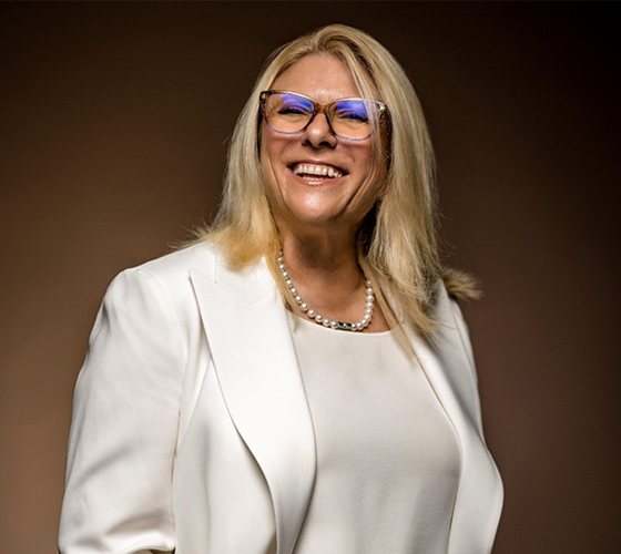 Lisa Lutoff-Perlo